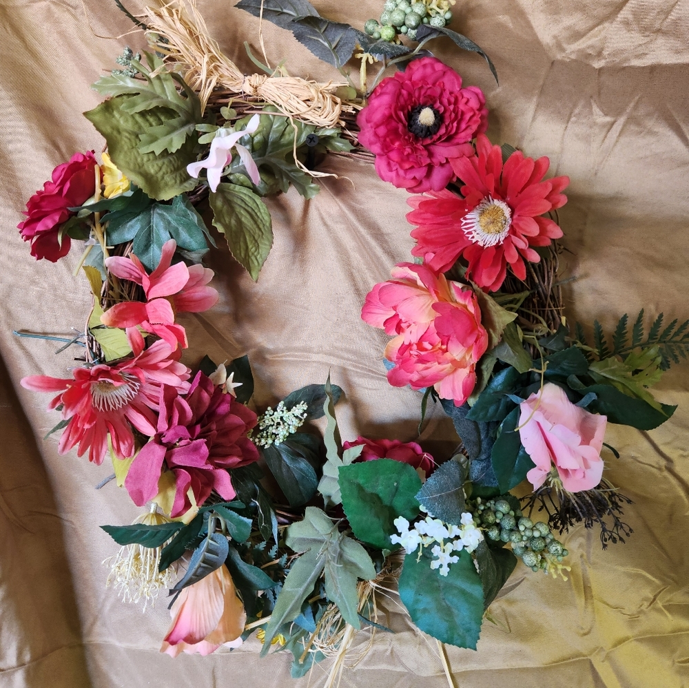 *Handmade floral wreath with shades of pink flowers